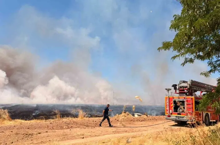 Yerköy’de yaklaşık 100 dekar alan kontrollü olarak yakıldı
