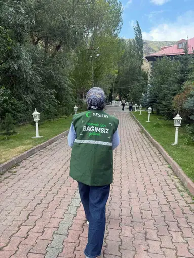 Yeşilay Kars’tan esnaflara bağımlılıkla mücadele bilgilendirmesi
