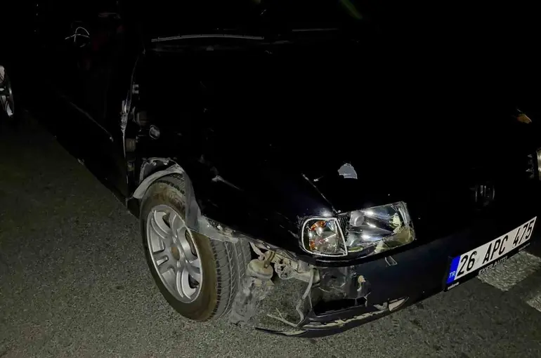 Yolun karşısına geçmek isterken otomobilin çarptığı adam hayatını kaybetti
