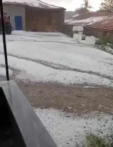 Yozgat’ta sağanak ve dolu etkili oldu
