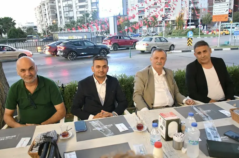 Yunusemre Belediyespor’da emeğe ve özveriye vefa
