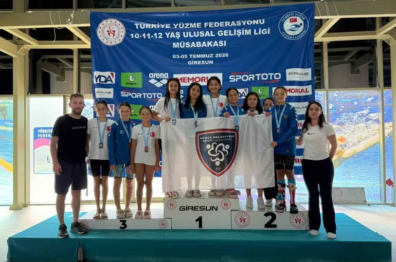 Yüzme sporunda toplam 14 madalya geldi
