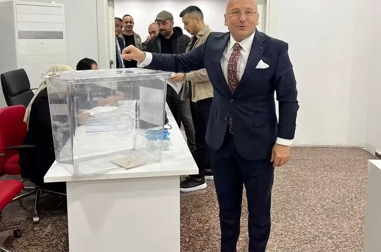 Ziver Kahraman güven tazeledi
