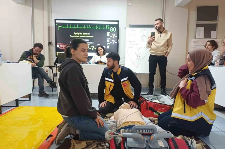 112 personeli eğitimden geçti 