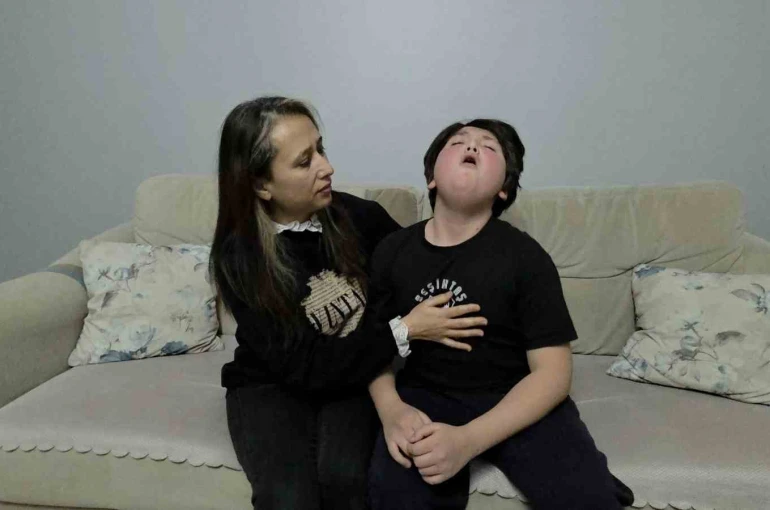 12 yaşındaki çocuk 8 yıldır öksürüyor