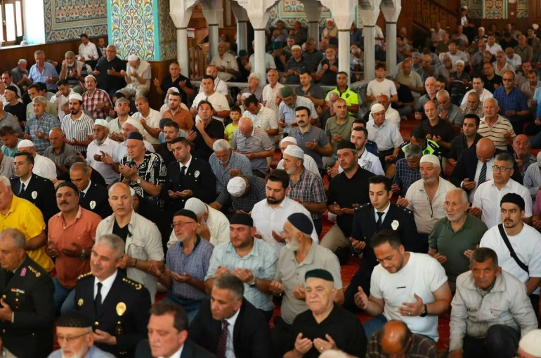 15 Temmuz şehitleri Düzce’de dualarla anıldı