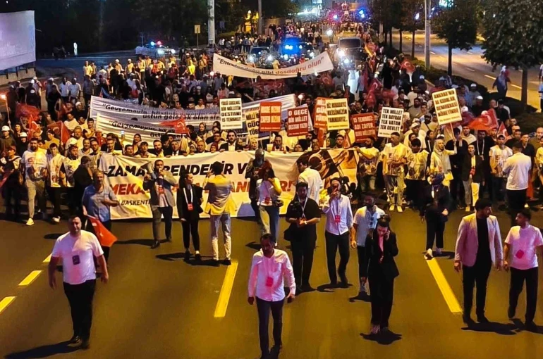 15 Temmuz’un 10. yıl dönümünde Cumhurbaşkanlığı Külliyesi’ne yürüyüş
