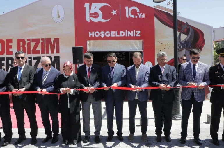 15 Temmuz’un hafızası Kütahya Zafer Meydanı’nda yaşatılıyor