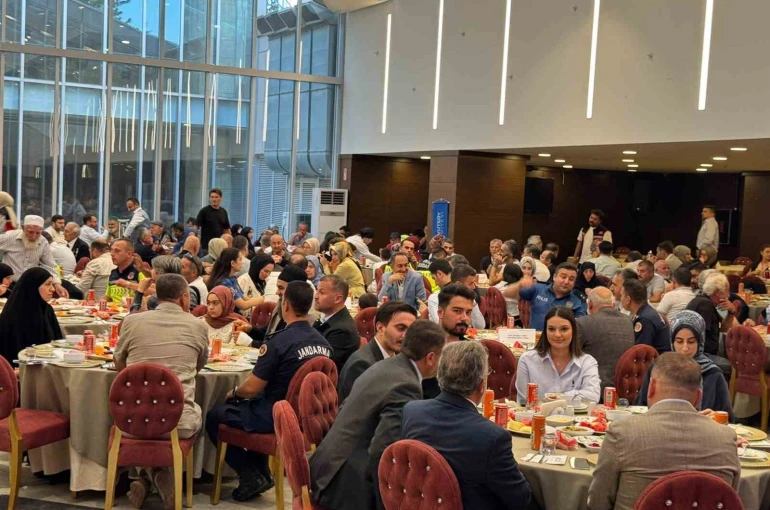 15 Temmuz’un kahramanları Arnavutköy’de ‘vefa sofrasında’ buluştu