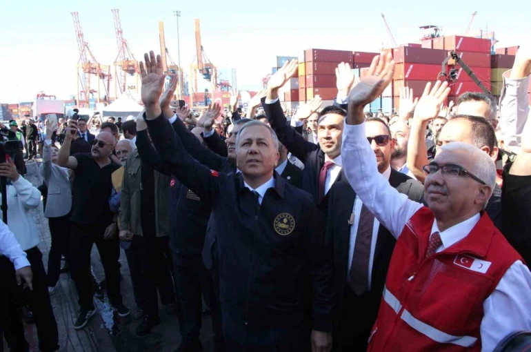 17. İyilik Gemisi, Bakan Yerlikaya’nın katıldığı törenle Gazze’ye uğurlandı