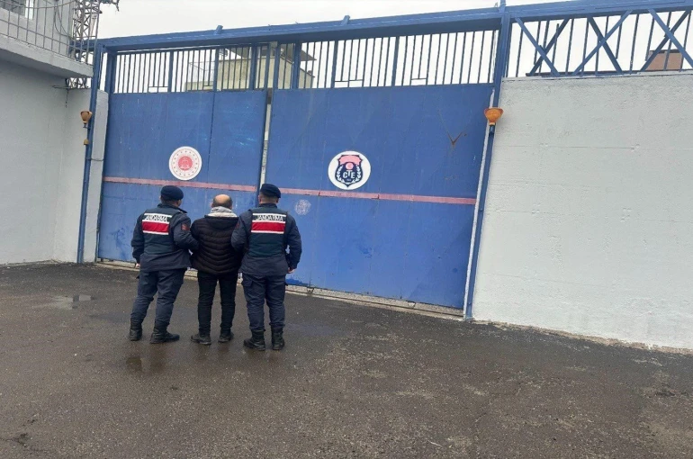 18 yıl kesinleşmiş cezası bulunan firari yakalandı