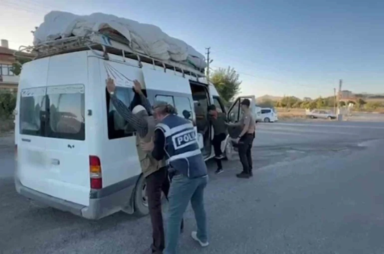 2 cinayetten aranan firari şüpheli 22 yıl sonra yakalandı