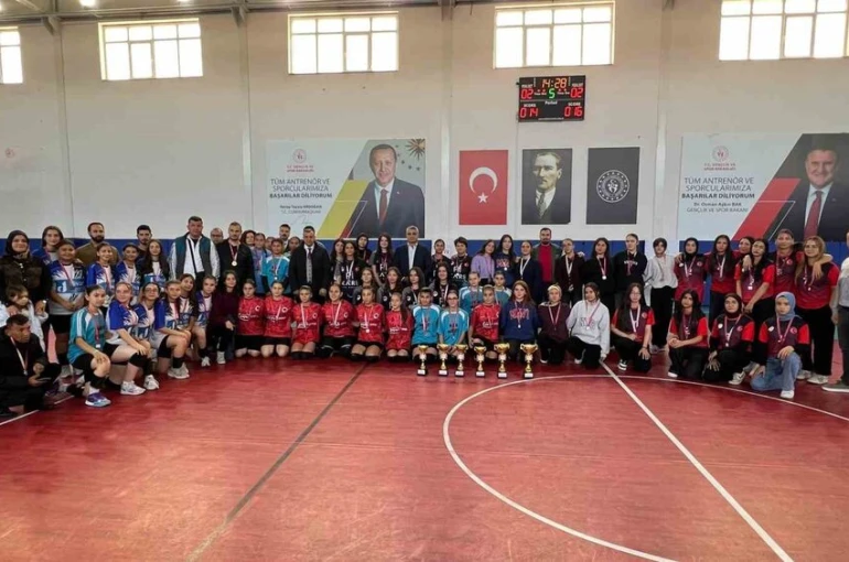 2. Küme Mahalli Lig Voleybol Müsabakaları sona erdi