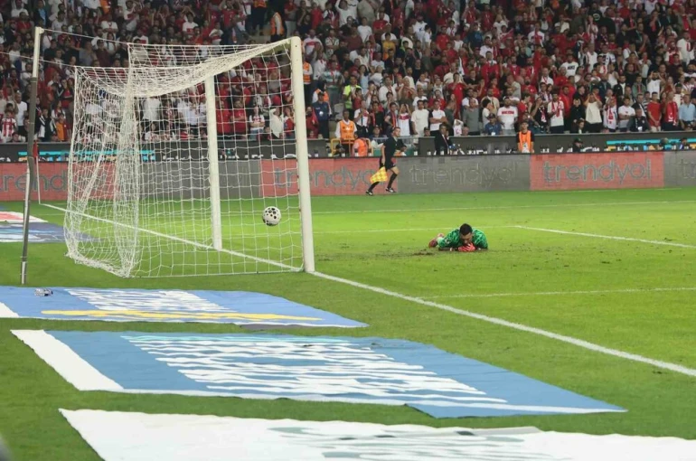 2026 Dünya Kupası Avrupa Elemeleri: Türkiye: 0 - İspanya: 3 (İlk yarı)