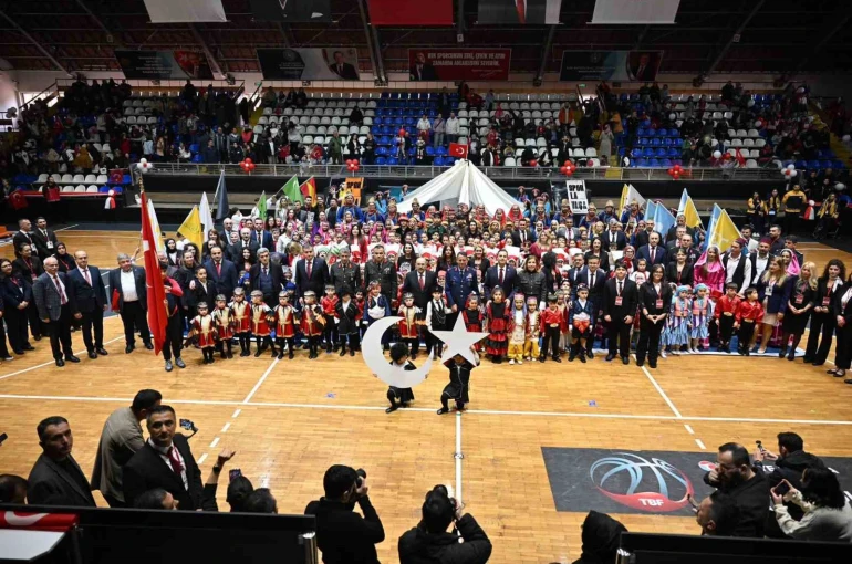 23 Nisan Ulusal Egemenlik ve Çocuk Bayramı coşkuyla kutlandı