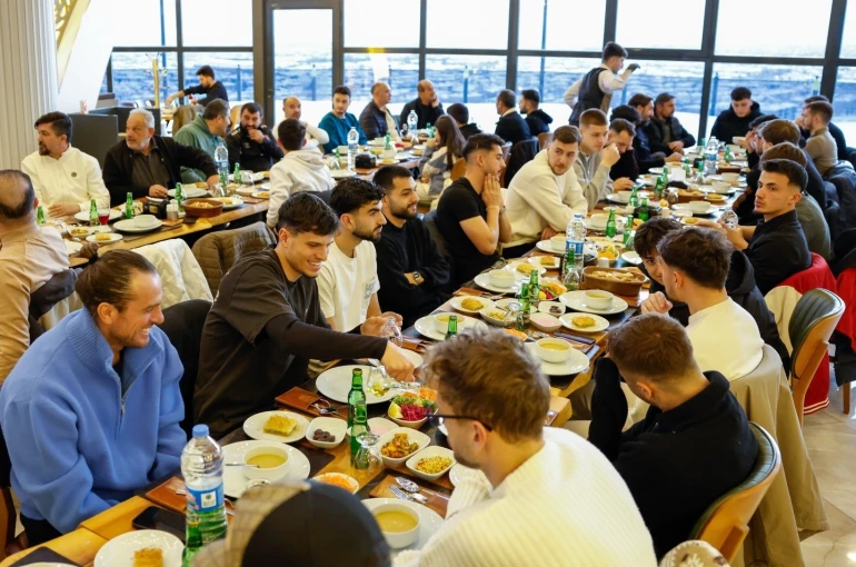 24Erzincanspor ailesi iftar sofrasında buluştu