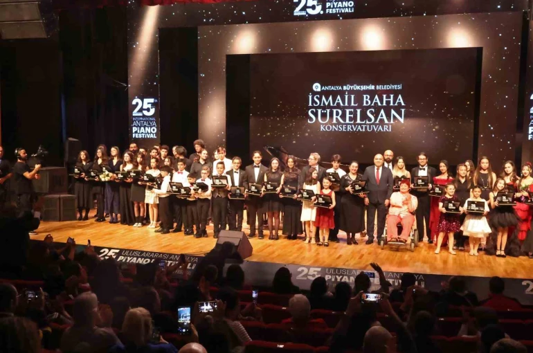 25. Uluslararası Antalya Piyano Festivali’nde genç yetenekler sahne aldı