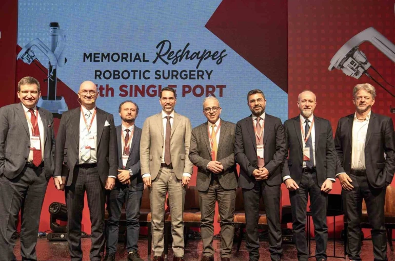 30 ülkeden 200’den fazla hekim Single Port teknolojisini İstanbul’da tartıştı