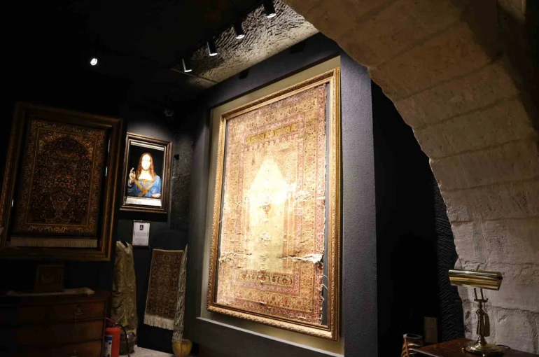300 yıllık ipek halı Kapadokya’da sergileniyor