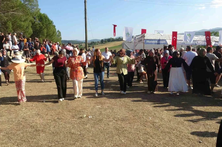 313 yıllık Karadede Panayırı’na binlerce kişi akın etti