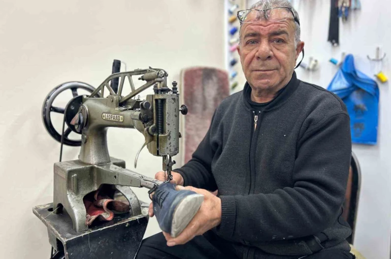 32 yıllık ayakkabı ustasının çırak sitemi: "Eli kirlenmeyenin karnı tok olmaz"