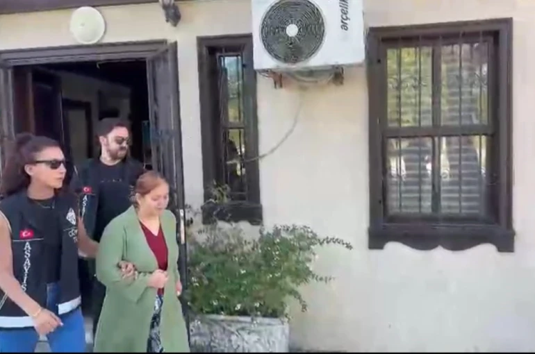 33 yıl hapis cezasıyla aranan kadın hırsız Bursa’da yakalandı