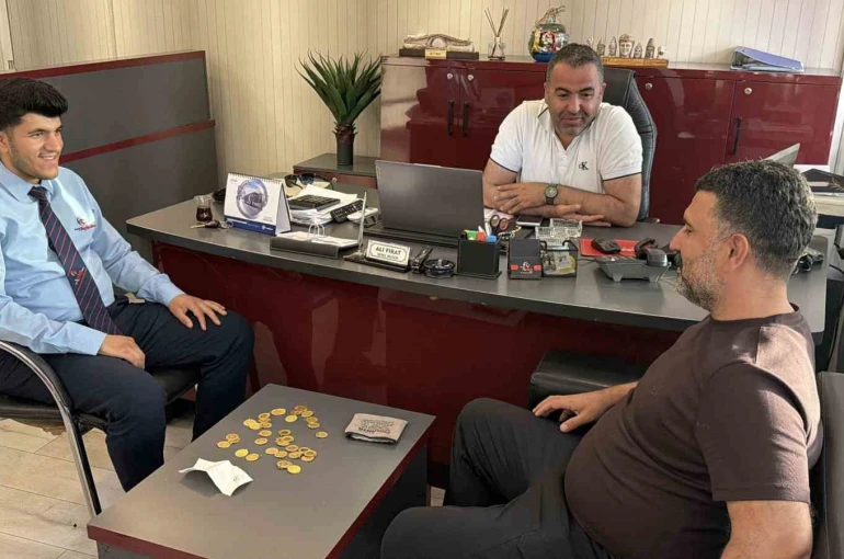4 buçuk milyon TL değerindeki altın ve çeki sahibine ulaştırdı
