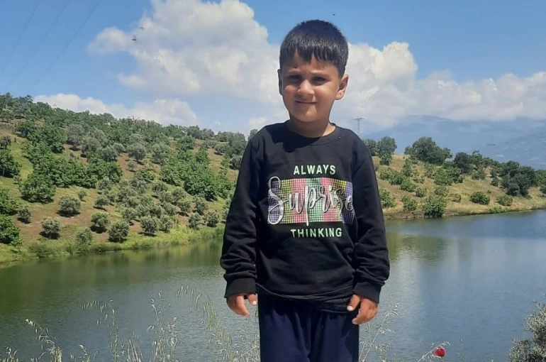 4 yaşındaki kayıp çocuk sulama havuzunda ölü bulundu