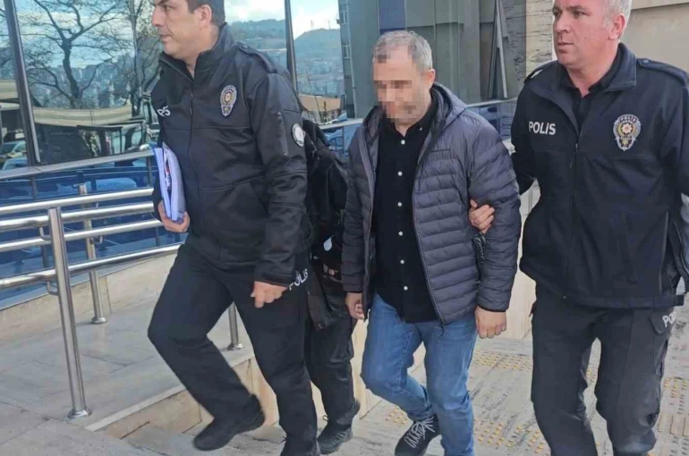 4 yaşındaki Sarp’ın öldüğü kazada üst mahkeme kararı bozdu, sanıklar yeniden hakim karşısına çıktı