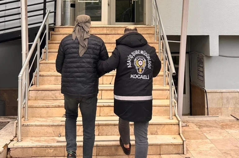 49 yıl hapis cezası bulunan firari hükümlü sahte kimlikle yakalandı