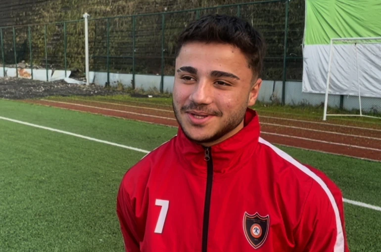 55 metreden gol atan 18 yaşındaki genç: "Kendime güvendim"