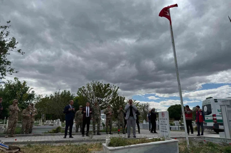 56 yıl sonra bulunan şehit mezarı memleketine taşındı