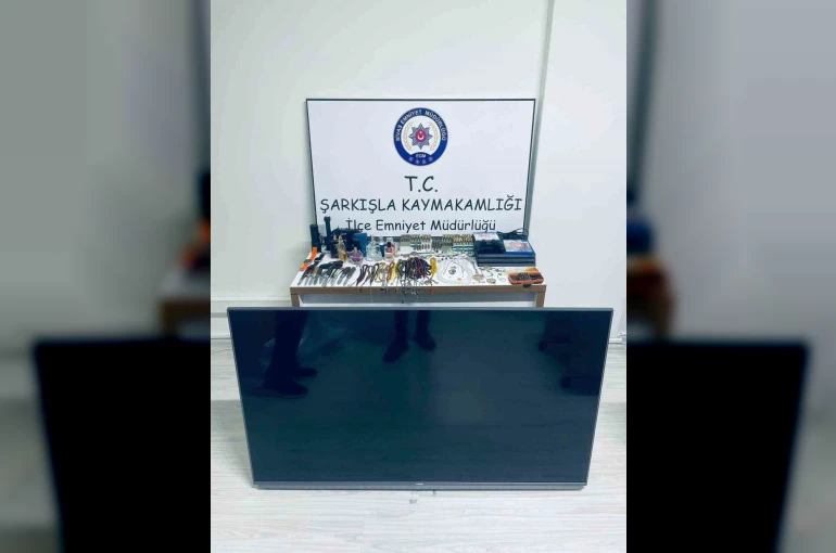 6 ayrı hırsızlık olayına karışan 2 kişi tutuklandı