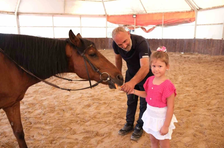 6 bin 789 çocuğa binicilik eğitimi ile at sevgisi aşılandı