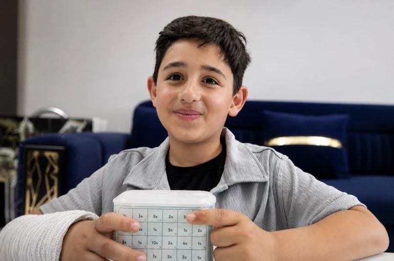 9 yaşındaki Musab Ali, 3 yıldır harçlıklarını Filistinli çocuklar için biriktiriyor