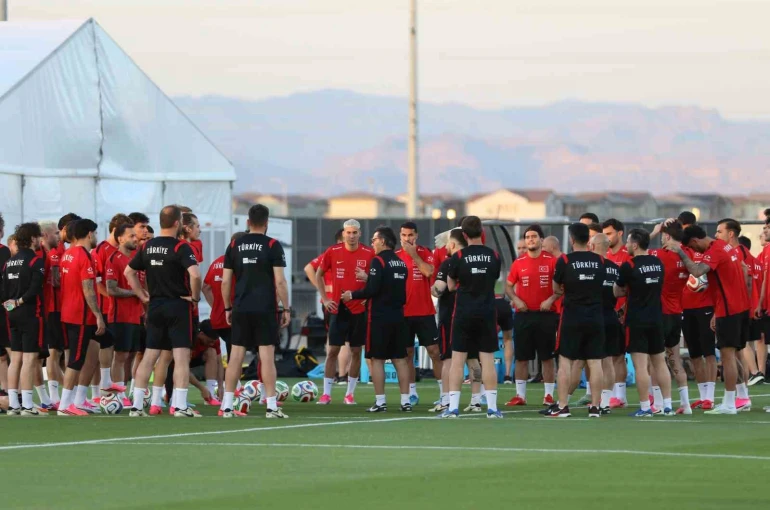 A Milli Futbol Takımı, Arizona’daki ilk antrenmanını taraftara açık yaptı
