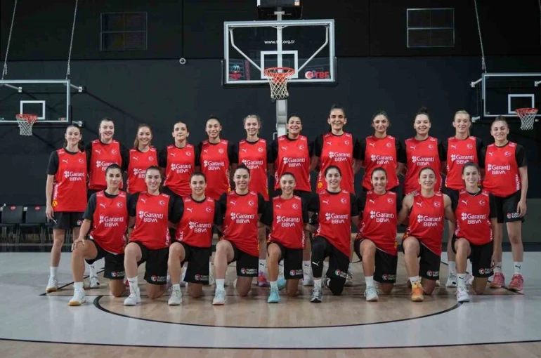 A Milli Kadın Basketbol Takımı, hazırlık kampı için toplandı