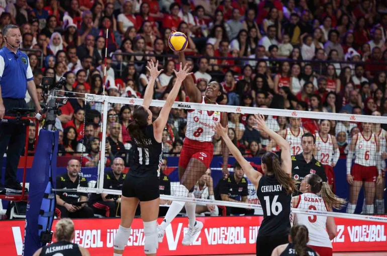 A Milli Kadın Voleybol Takımı, Almanya’yı 3-2 mağlup etti