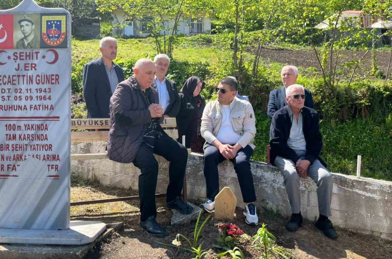 Acılı baba oğlunun mezarı başında "adalet" istedi 