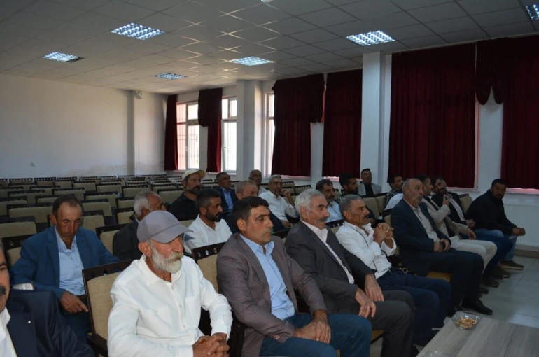 Adaklı’da muhtarlar toplantısı gerçekleştirildi