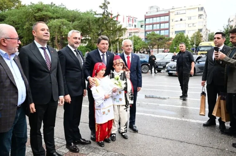 Adalet Bakanı Tunç, Kırklareli’nde temaslarda bulundu