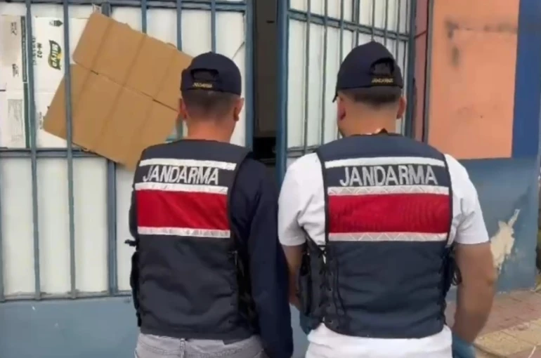 Adana ve Konya’da 13 bin 633 litre kaçak alkol ele geçirildi