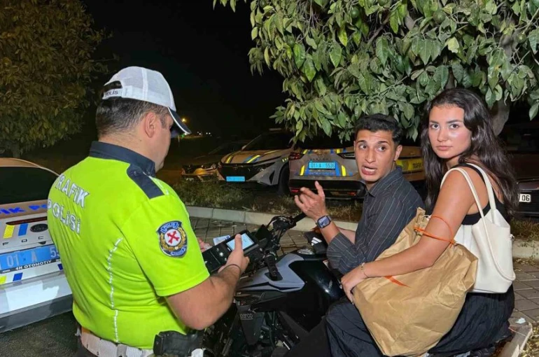 Adana’da alkollü araç kullananlar polisten kaçamadı
