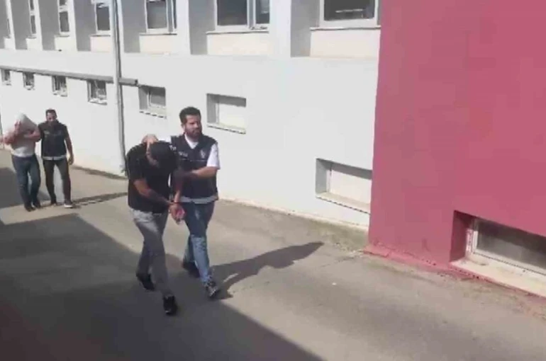 Adana’da bin 166 bandrolsüz plaka ele geçirildi