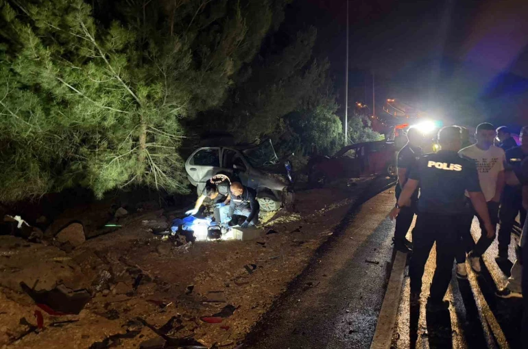 Adana’da feci kaza: Karı koca öldü, 4 yaşındaki çocukları yaralandı