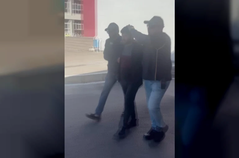 Adana’da FETÖ firarisi öğretmen yakalandı: Özel harekât polislerinden sorumluymuş