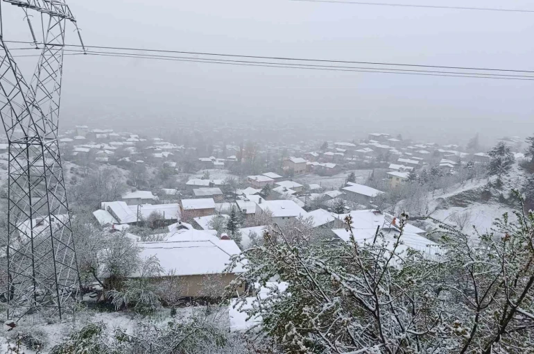 Adana’da mayısta kar sürprizi 