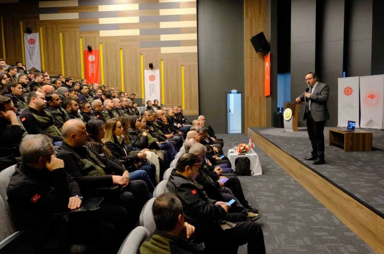 Adana’da orman teşkilatına yönelik etkili iletişim ve liderlik eğitimi düzenlendi