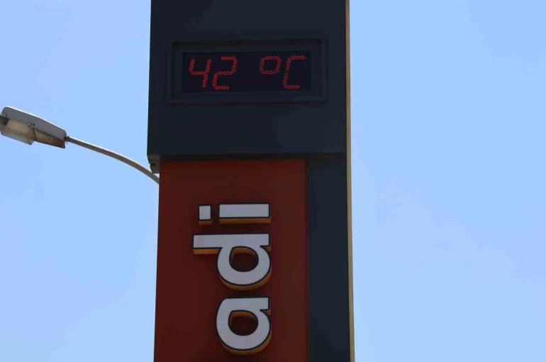 Adana’da termometreler 42 dereceyi gösterdi