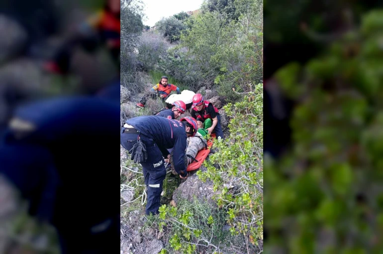 Adana’da yamaç paraşütü kazası: Ağaçta mahsur kaldı